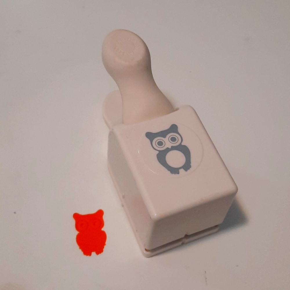 Owl paper punch and embosser